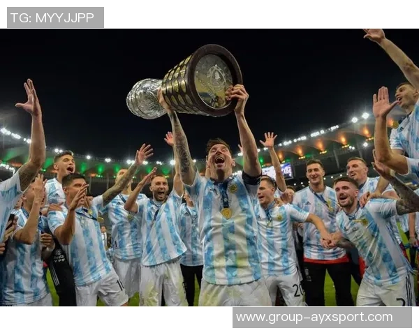 登贝莱荣归故里为家乡埃夫勒捧回金球奖杯引发热烈庆祝