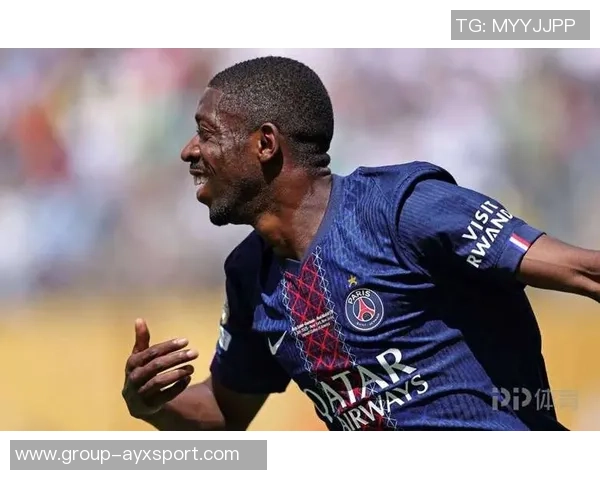 埃托奥与登贝莱重聚致意视频曝光感慨再见如故金球先生的荣耀 埃托奥与登贝莱重聚致意视频曝光感慨再见如故金球先生的荣耀