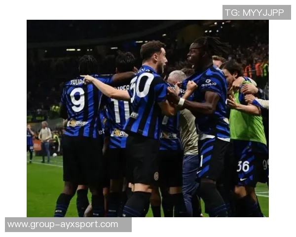 卡佩罗盛赞齐沃的成长轨迹与当年执教米兰的相似之处 卡佩罗盛赞齐沃的成长轨迹与当年执教米兰的相似之处